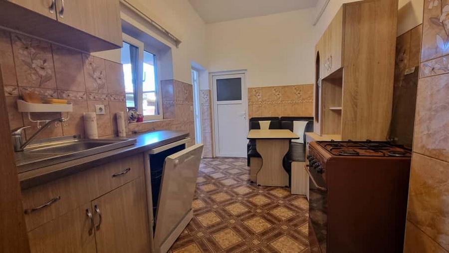 Apartament la casă în zona Florilor, COD 8234 - 6