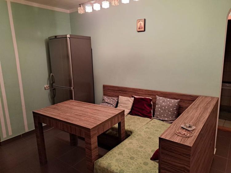 Inchiriez Ap 2 camere decomandat in strand - 4