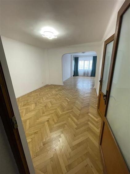 apartament 3 camere Piata Muncii, la 1 minut de gura de metrou, 90mp utili ,etaj - 23