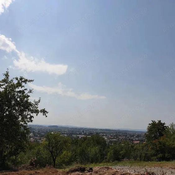 Teren intravilan 10 ari cu priveli?te panoramica, zona de case, Centru Vechi - 3