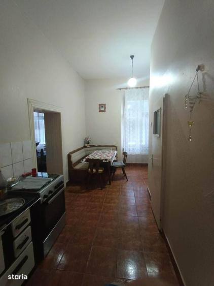 Casa , 3 camere, curte mare, lini?te,pre? negociabil - 15