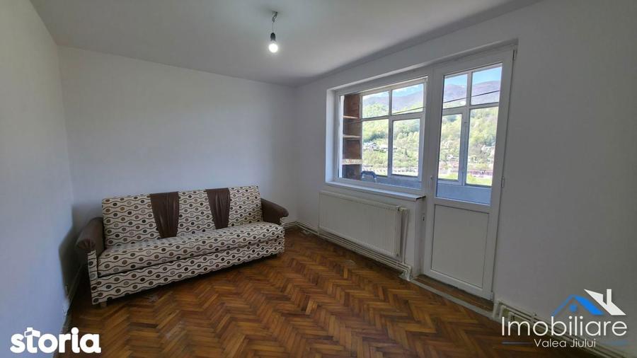 Apartament 2 camere - Lupeni | Intre spital si Lidl | Etaj 4/10 - 5