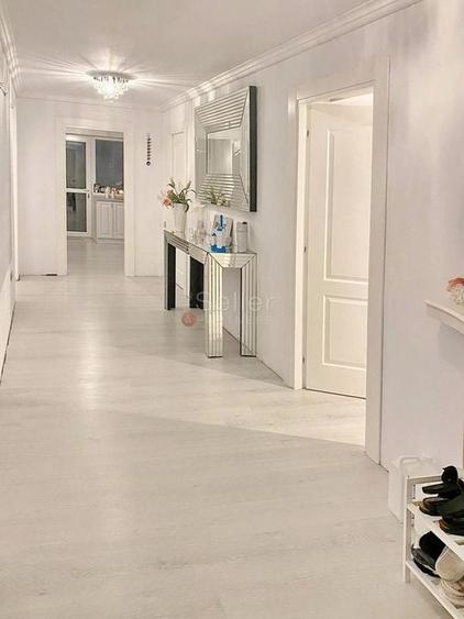 Proprietate compusa din 2 case - 21