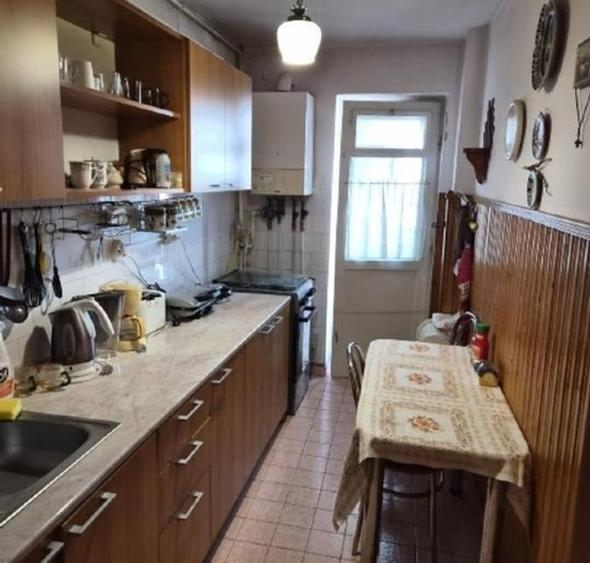 3 camere decomandat 66 mp + 2 balcoane, etaj 6/10, Parang 17, mobilat clasic - 6