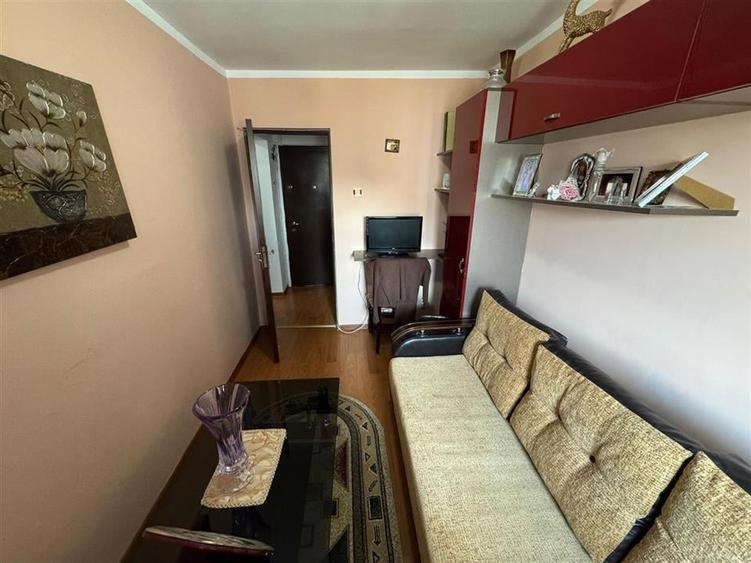 Apartament 3 camere, Piata Sud, etaj 3, renovat si mobilat complet - 9