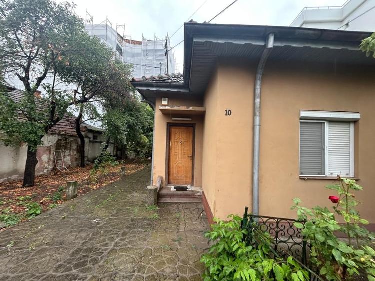 Casa plan parter, 323 mp teren, 85 mp utili, in apropierea C.N. Fratii Buzesti - 2