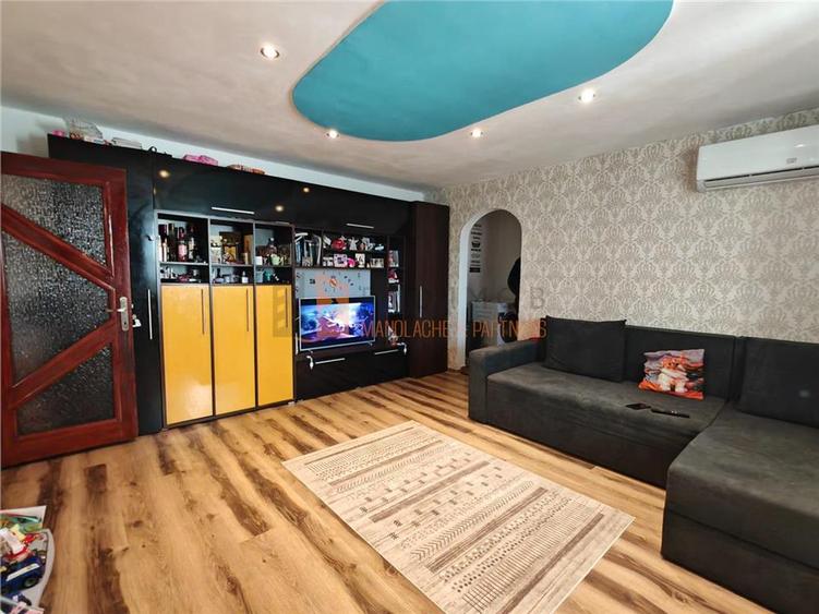 Apartament 2 camere cf 1 semidecomandat zona Micro 5 - 3