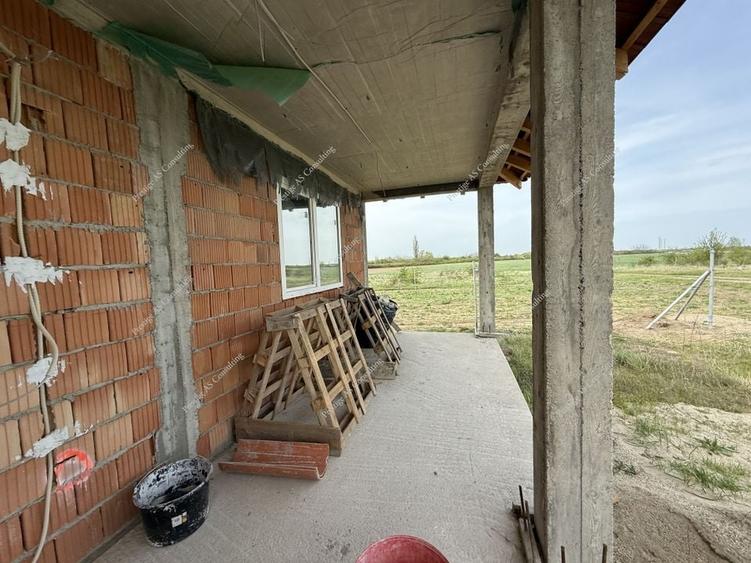 Casa la rosu dispusa pe Parter | 740 Teren | Sag - 3