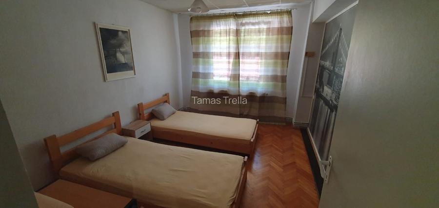 Vand in Tudor ap. 2 camere, decomandate,parter