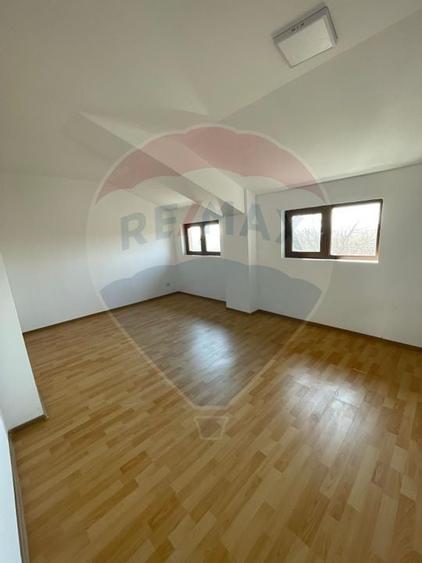 Cladire mixta depozitare  si birouri/locuit 600 mp si teren 1500 mp - 2