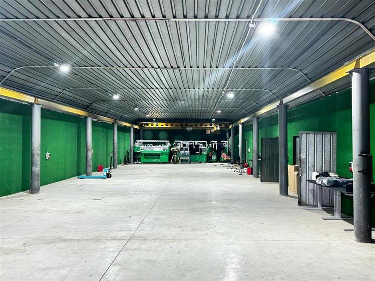 Hala de 400 mp si 100 mp birouri in Ploiesti, zona Mihai Bravu . - 1