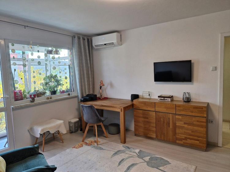 Inchiriez apartament 2 camere in zona Podu Ros - 2
