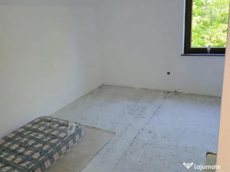 Casa de vanzare in comuna Garcina si teren 700mp - 3