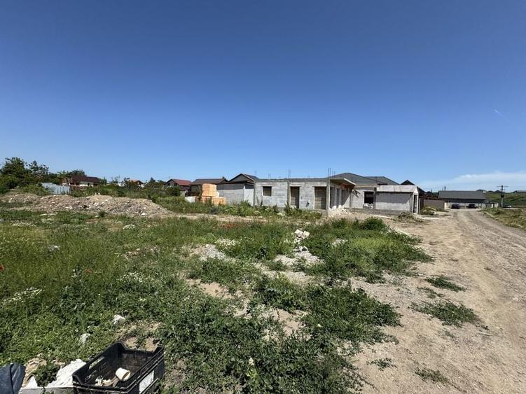 Valul lui Traian - teren intravilan 309 mp 13 m deschidere - 5