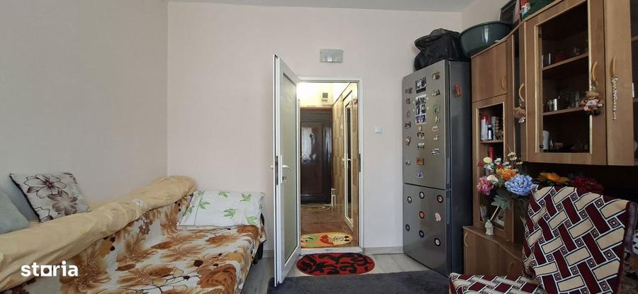 Garsoniera cocheta, etaj 1, imbunata?ita Micro 40, langa Carrefour - 4