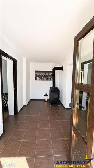 Farmecul unei case sasesti,1.500mp domeniu propriu,fantana,Persani,Bra - 6