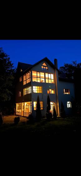 vila in padure curte mare , loc. Mislea, Prahova - 2