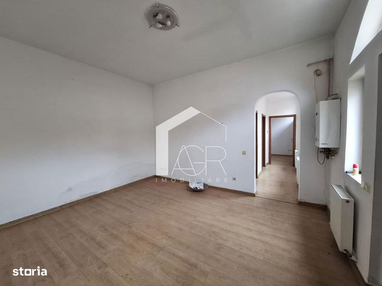 Casa cu 4 camere, zona Central - 14