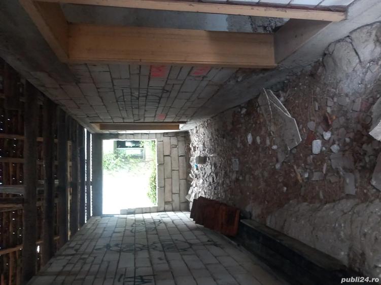 Casa la ro?u in comuna Barsa - 4