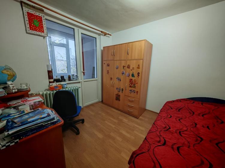 Apartament 2 camere semidecomandat, etaj 3, Micro 19 – zonă Capăt Troleu. - 5