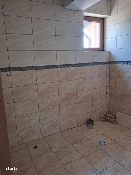 Casa Individuala Cu Teren De 3700Mp Bacu Str Ciorogarlei - 1