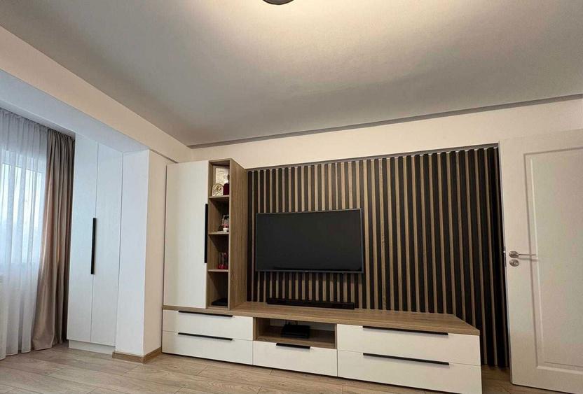 Apartament de vanzare - 3 camere Renovat si Utilat - 86mp utili - Proprietar - 7