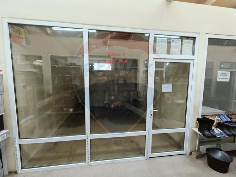 Boxă de închiriat Piața Izvoare cu vitrină - 2