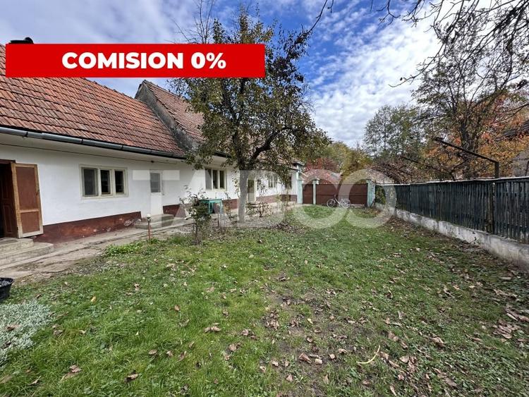 Casa cu gradina 3 camere anexe gospodaresti 5702 mp teren in Gura Vaii - 2
