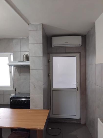 Inchiriez camera la curte - 4