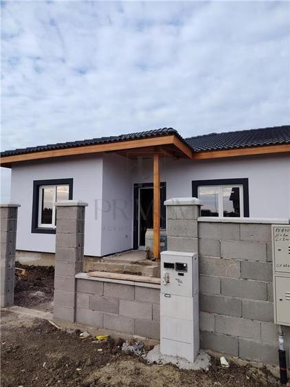 Duplex personalizare interioara - zona linistita - iuminat stradal - 1