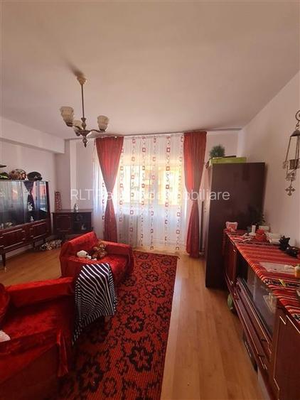 Apartament 3 camere etaj intermediar Racadau