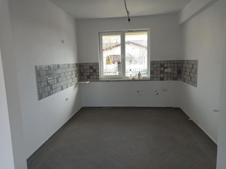 vila gata in duplex/5cam+2bai+150mp curte libera/comBerceni -Ilfov - 40