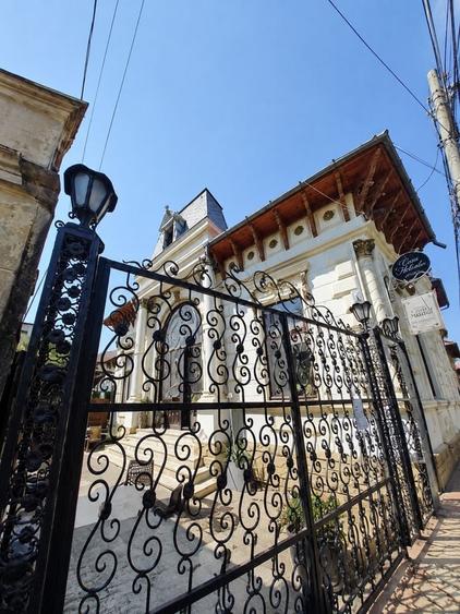Casă cu 4 camere în Central