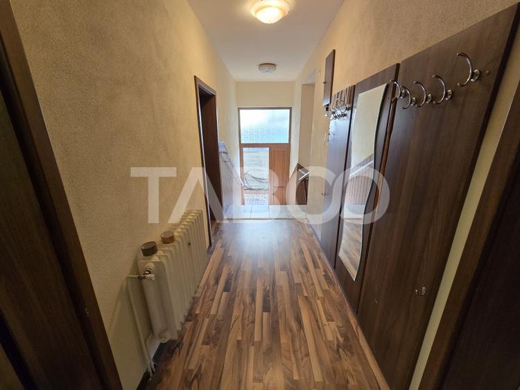 Casa individuala de vanzare 4 camere si curte 1310 mp Gusterita - 6