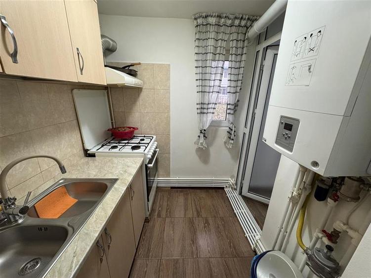 Apartament 2 camere, parter, 46mp , zona Sud - Scoala 1 - - 8