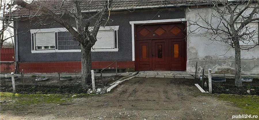 Vand casa din caramida, 5 camere localitatea Aldesti-Arad - 1