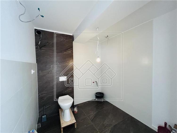 Apartament de vanzare in Sibiu - 4 camere, balcon - ap la vila - 9