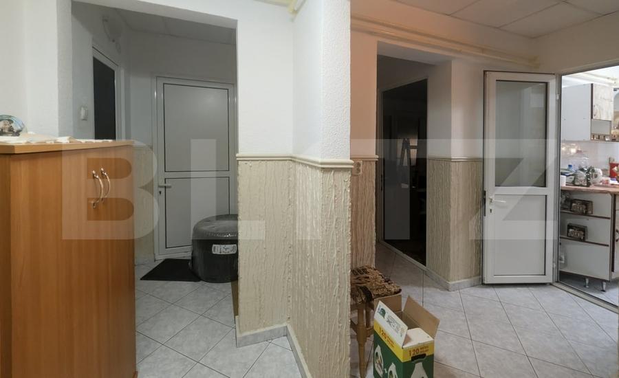 Apartament cu 4 camere decomandat, mobilat în Malu Roșu
