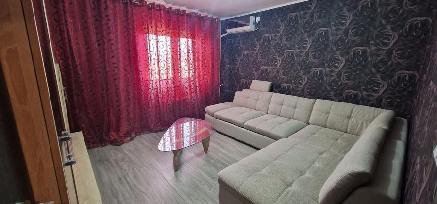 Garsoniera decomandata zona Far. - 1