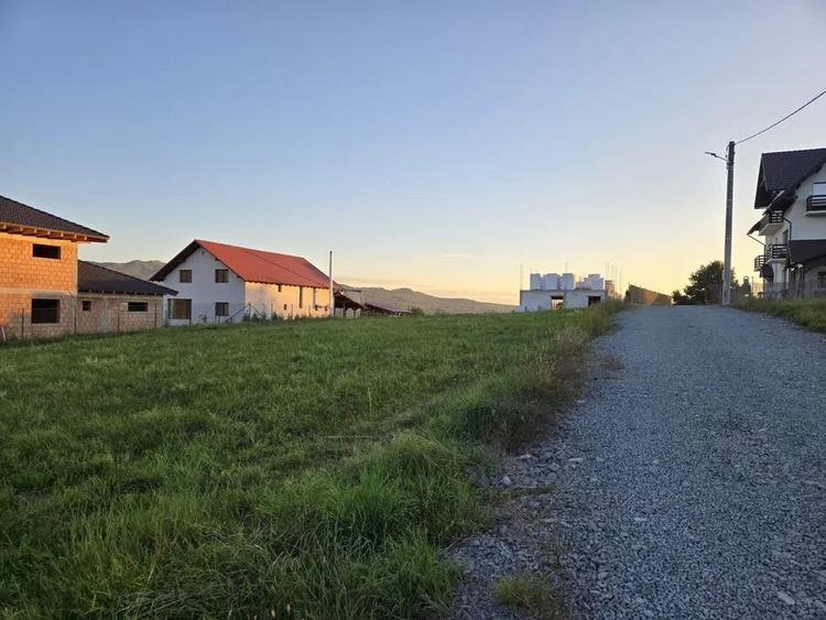 Vand teren cu utilitati pt constructie rezidentiala in Sovata - 3
