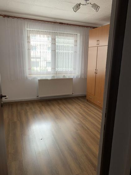Apartament cu 3 camere de vanzare in Curtea de Arges - 1