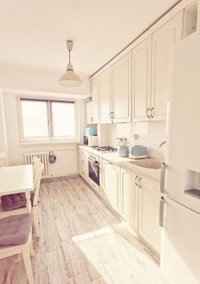 Apartament de 3 camere, luminos, aproape metrou – zona centrala - 2