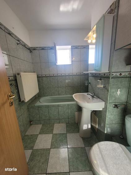 Apartament 3 camere langa Liceul Nr.7 | Micro 16 - 1