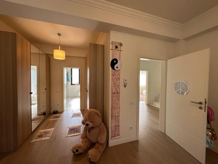 Vila Individuala 5 Camere Otopeni Terasa Parcare Curte Generoasa - 11