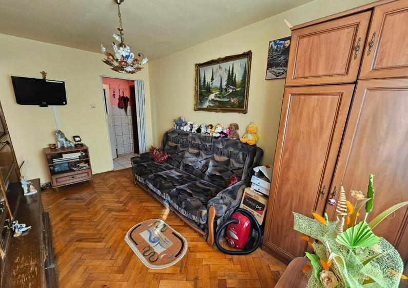 Apartament 2 camere,etaj 2 zona Dacia - 7