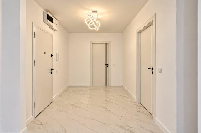 Apartament cu 2 camere decomandat în Noua
