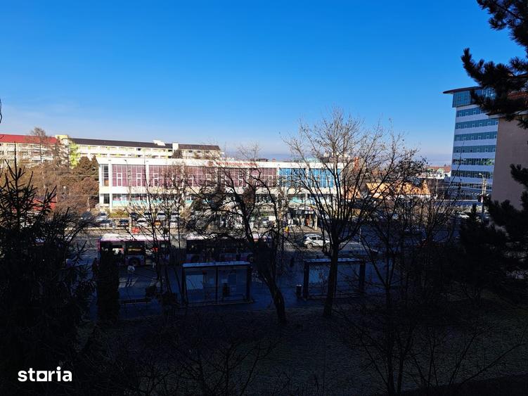 Apartament cu 2 camere decomandat în Zorilor