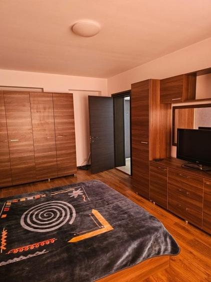 Apartament cu 2 camere decomandat, mobilat în Tomis Nord