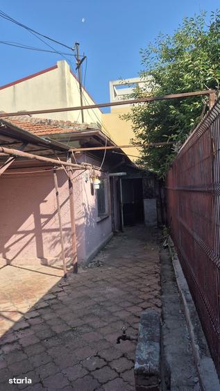 Casă cu 4 camere cu Teren 150 Mp în Faleza Nord
