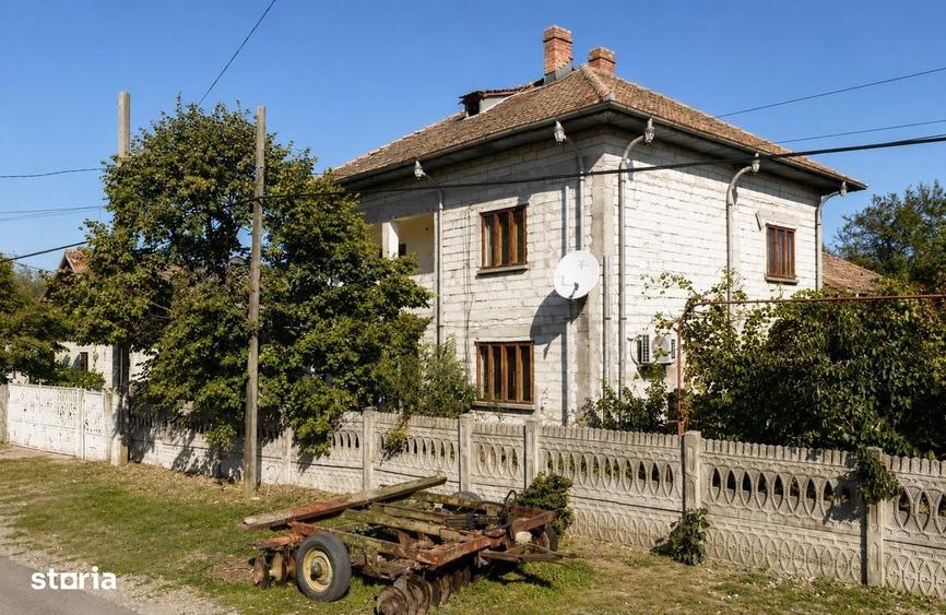 Casă cu 3 camere în Central